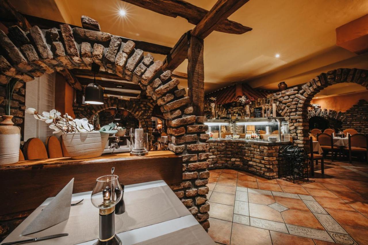 Hotel Restaurant Adria Stuben Bruehl Exterior photo